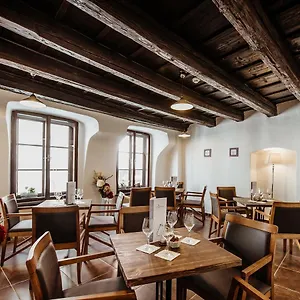 Guest house Vino Hruska, Pardubice